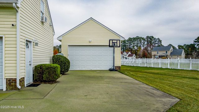 102 Majesty Court, Elizabeth City, NC 27909