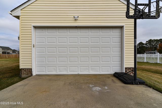 102 Majesty Court, Elizabeth City, NC 27909