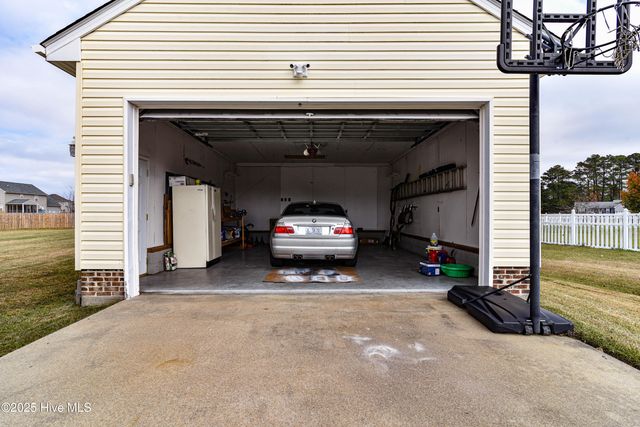 102 Majesty Court, Elizabeth City, NC 27909