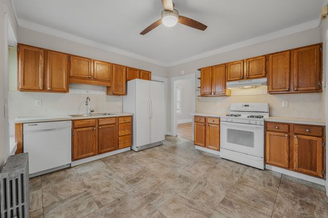 245 Willetts Avenue, New London, CT 06320