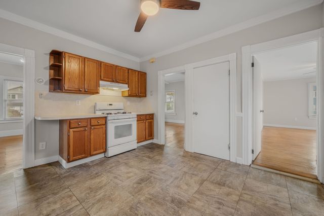 245 Willetts Avenue, New London, CT 06320