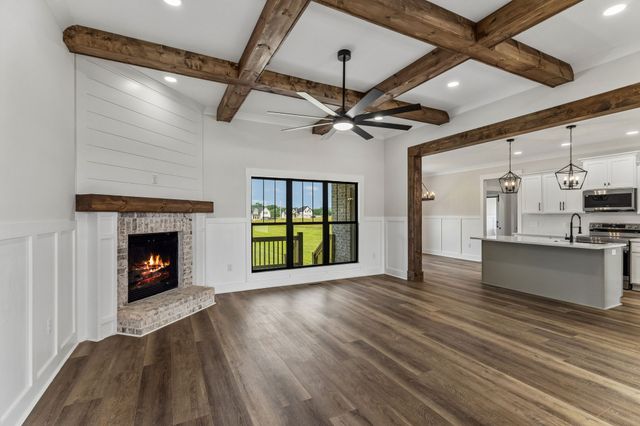 3312 Kathleen Ct, Cornersville, TN 37047