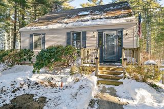 168 Tremont St, Carver, MA 02330