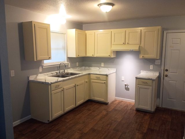 903 Conway, Palestine, TX 75801