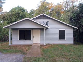 903 Conway, Palestine, TX 75801