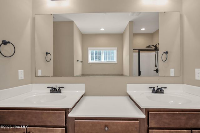 131 Fullcrest Court, Raeford, NC 28376