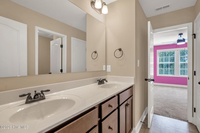 131 Fullcrest Court, Raeford, NC 28376