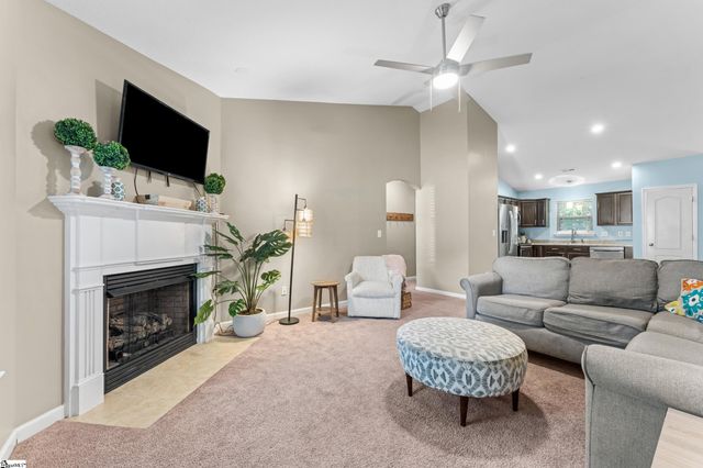 4 Vista Rose Court, Anderson, SC 29621