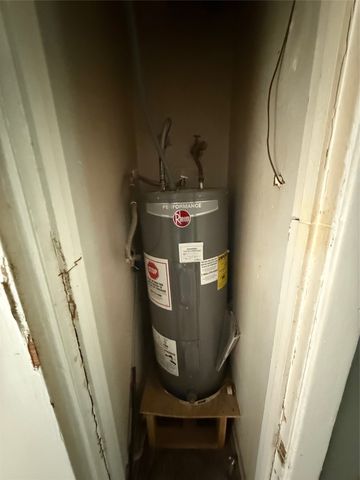 4001 Fitzhugh Avenue, Fort Worth, TX 76105