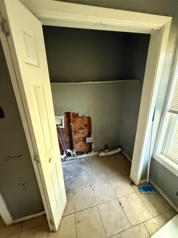 4001 Fitzhugh Avenue, Fort Worth, TX 76105