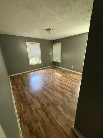 4001 Fitzhugh Avenue, Fort Worth, TX 76105