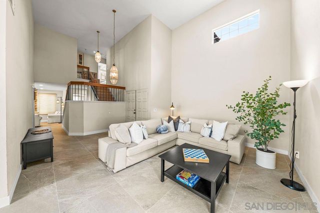 971 969-973 E J St, Chula Vista, CA 91910