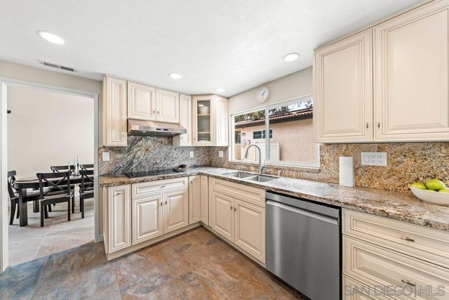 971 969-973 E J St, Chula Vista, CA 91910