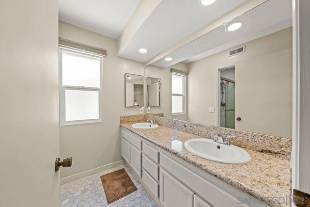 971 969-973 E J St, Chula Vista, CA 91910