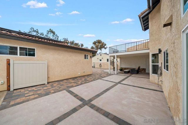 971 969-973 E J St, Chula Vista, CA 91910