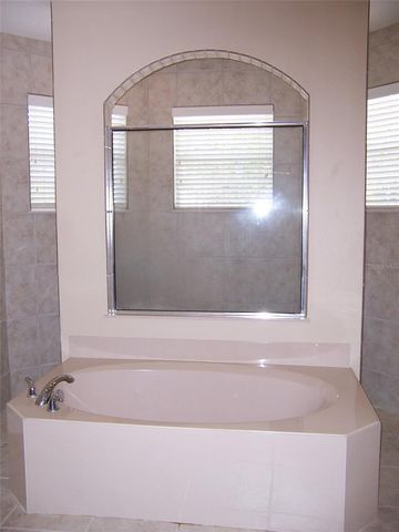 2748 BLOWING BREEZE WAY, Orlando, FL 32820