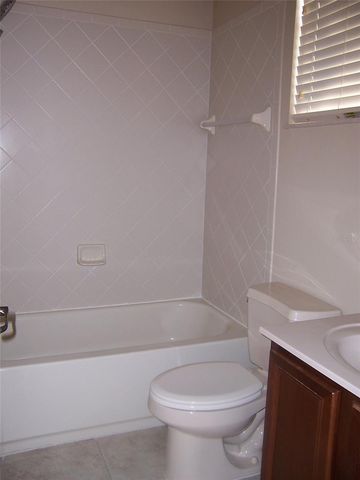 2748 BLOWING BREEZE WAY, Orlando, FL 32820