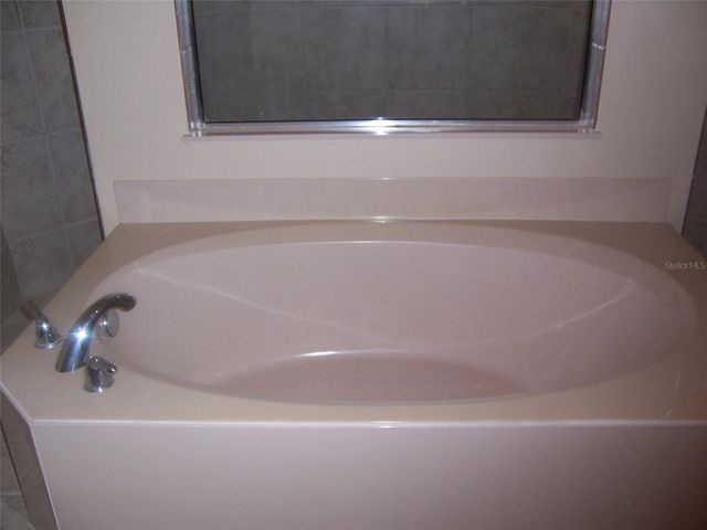 2748 BLOWING BREEZE WAY, Orlando, FL 32820