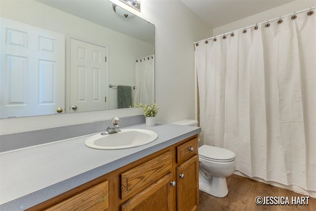 321 Pioneer Trail, Cedar Springs, MI 49319