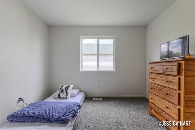 321 Pioneer Trail, Cedar Springs, MI 49319