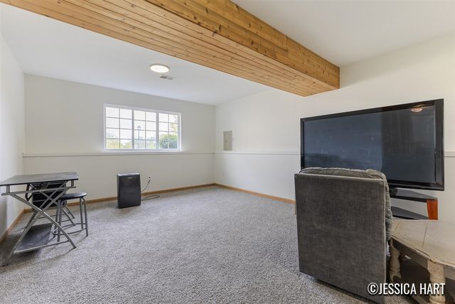 321 Pioneer Trail, Cedar Springs, MI 49319