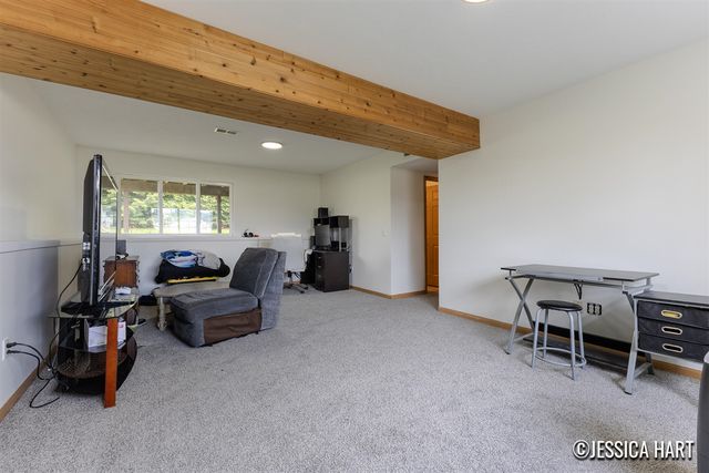 321 Pioneer Trail, Cedar Springs, MI 49319
