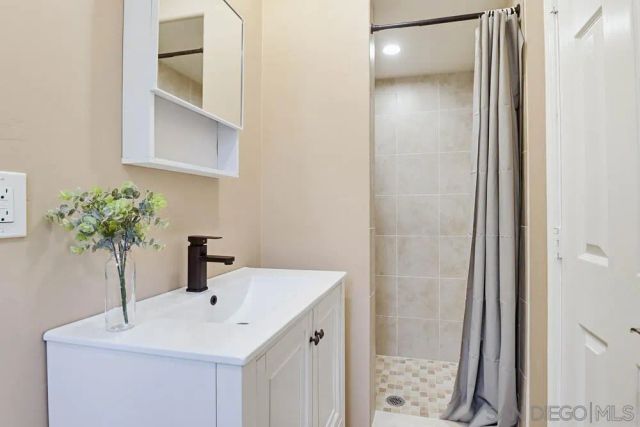 6411 Bradford Street, San Diego, CA 92115