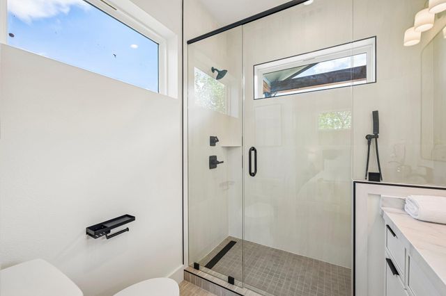 513 W Odell ST B, Austin, TX 78752