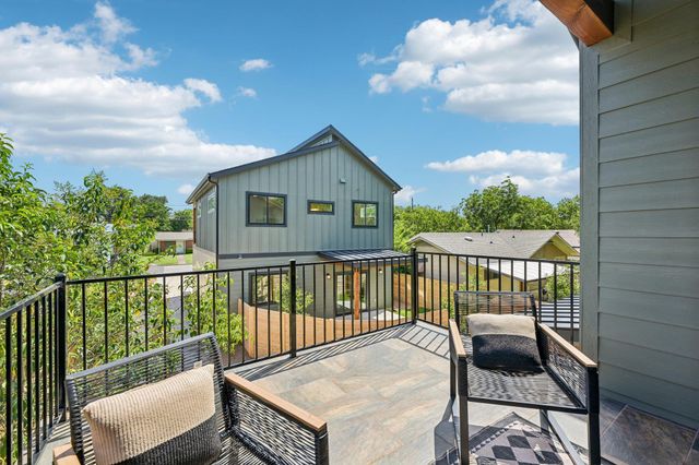 513 W Odell ST B, Austin, TX 78752