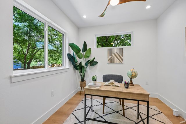 513 W Odell ST B, Austin, TX 78752