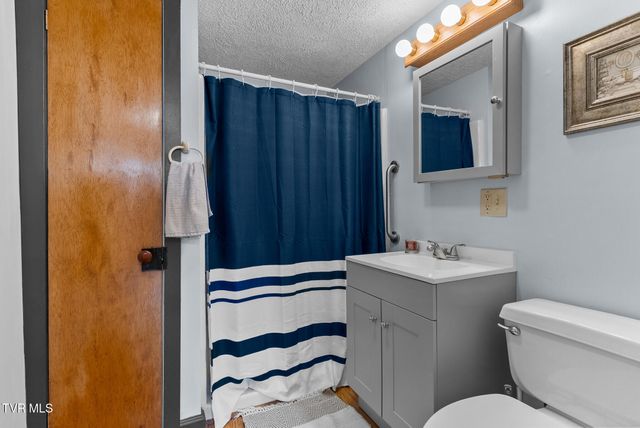 210 Evergreen Street, Glade Spring, VA 24340