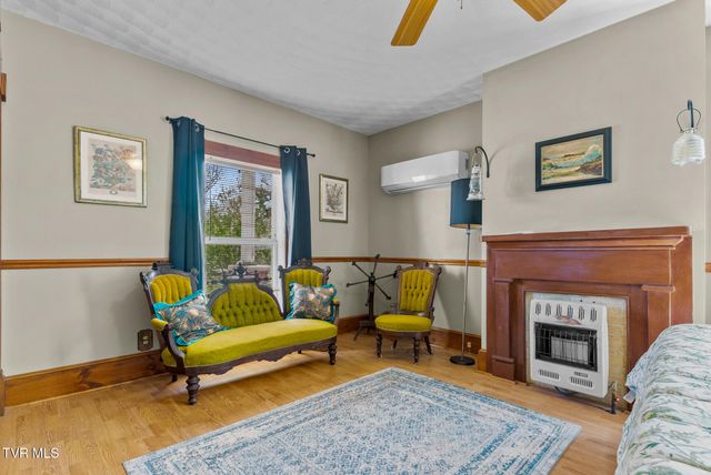 210 Evergreen Street, Glade Spring, VA 24340
