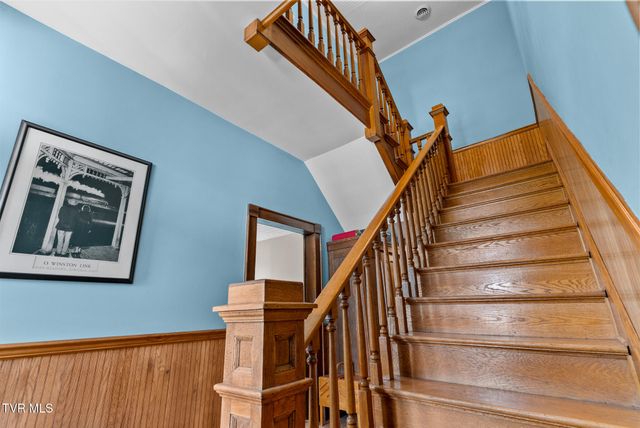 210 Evergreen Street, Glade Spring, VA 24340