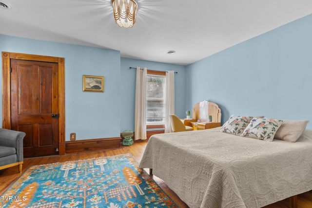210 Evergreen Street, Glade Spring, VA 24340