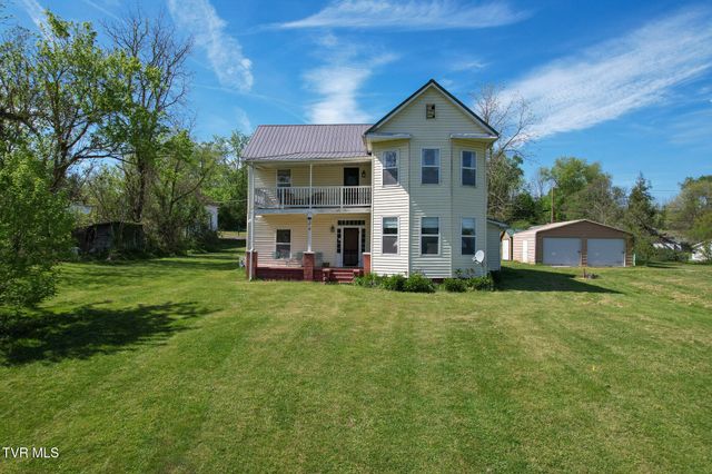 210 Evergreen Street, Glade Spring, VA 24340