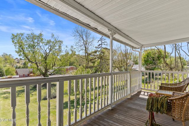 210 Evergreen Street, Glade Spring, VA 24340