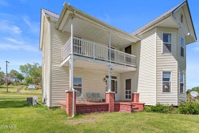 210 Evergreen Street, Glade Spring, VA 24340