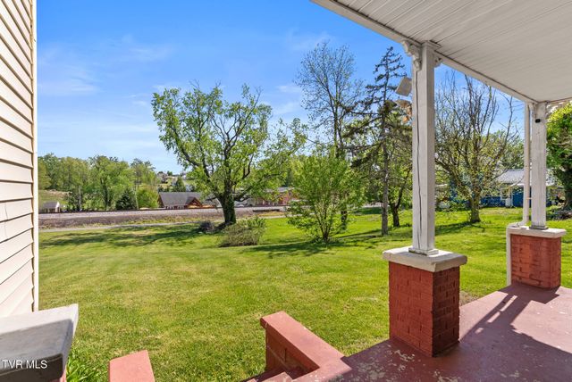 210 Evergreen Street, Glade Spring, VA 24340
