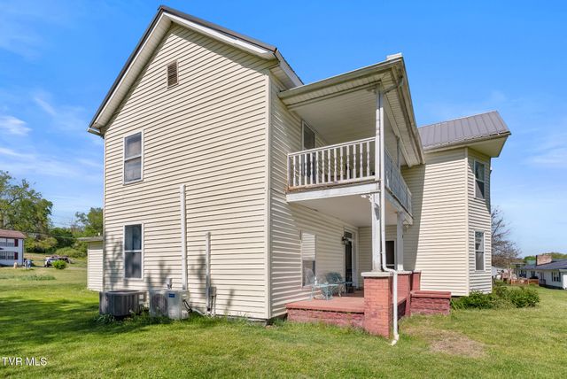 210 Evergreen Street, Glade Spring, VA 24340