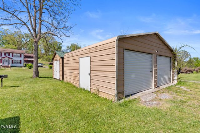 210 Evergreen Street, Glade Spring, VA 24340