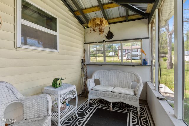 210 Evergreen Street, Glade Spring, VA 24340