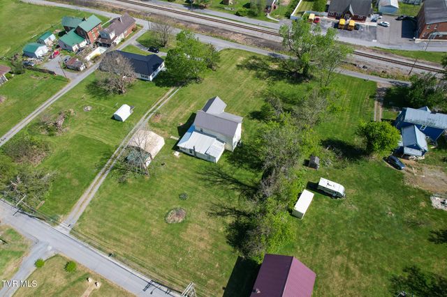 210 Evergreen Street, Glade Spring, VA 24340
