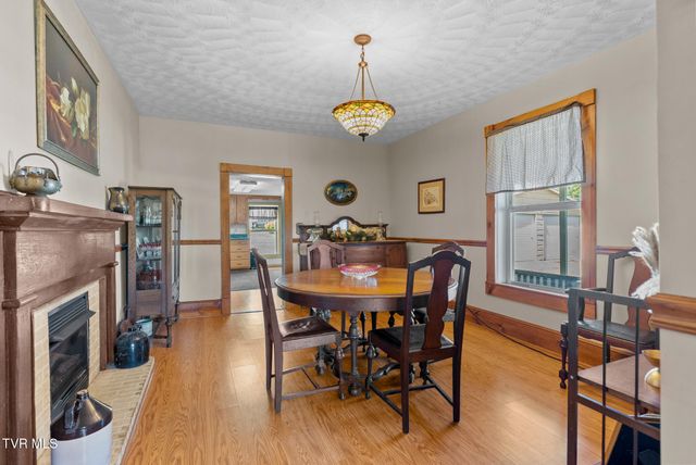210 Evergreen Street, Glade Spring, VA 24340