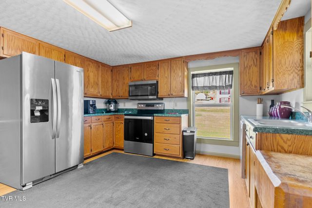 210 Evergreen Street, Glade Spring, VA 24340