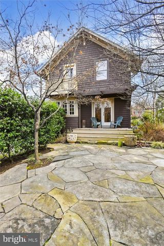 136 N IRVING ST, Arlington, VA 22201