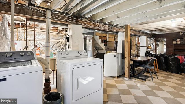 136 N IRVING ST, Arlington, VA 22201