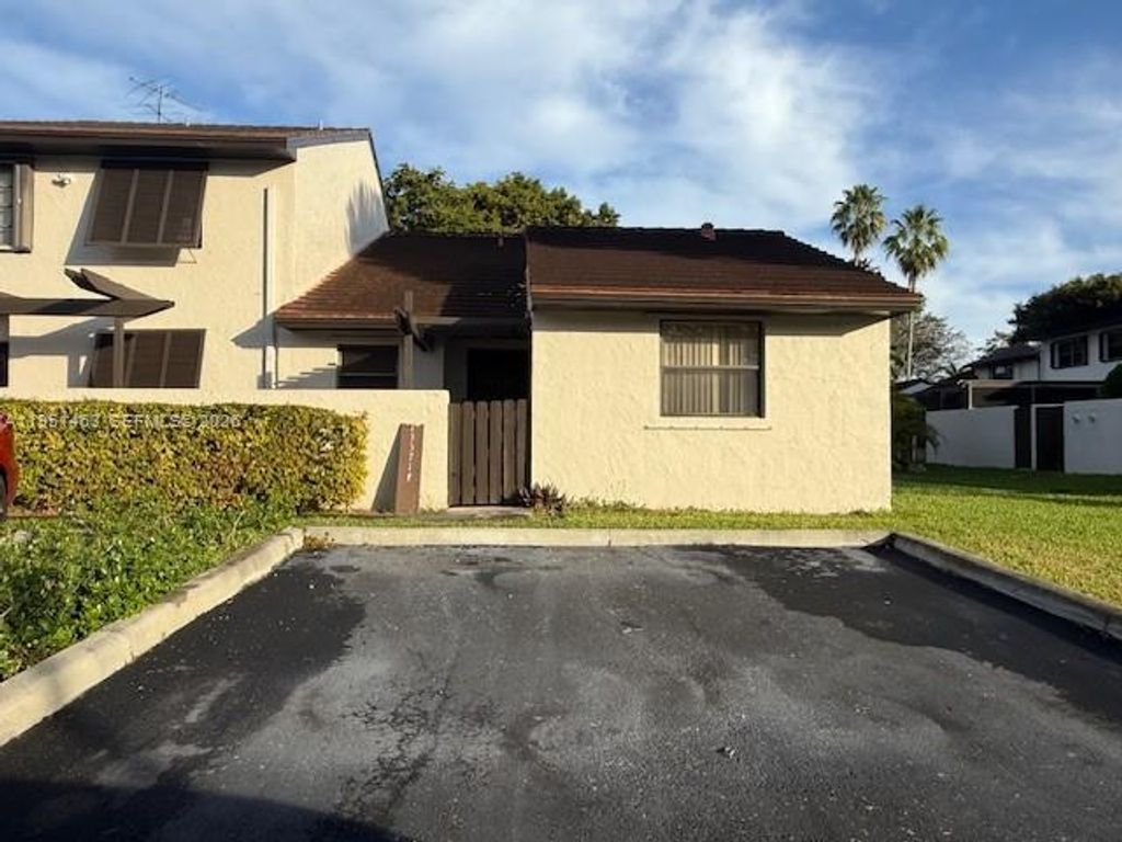 13371 SW 89th Terrace F, Miami, FL 33186