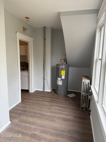 8 Farrell Street, Mechanicville, NY 12118