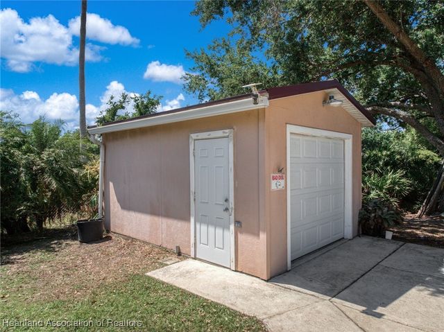 5811 Twisted Oaks Drive, Sebring, FL 33876