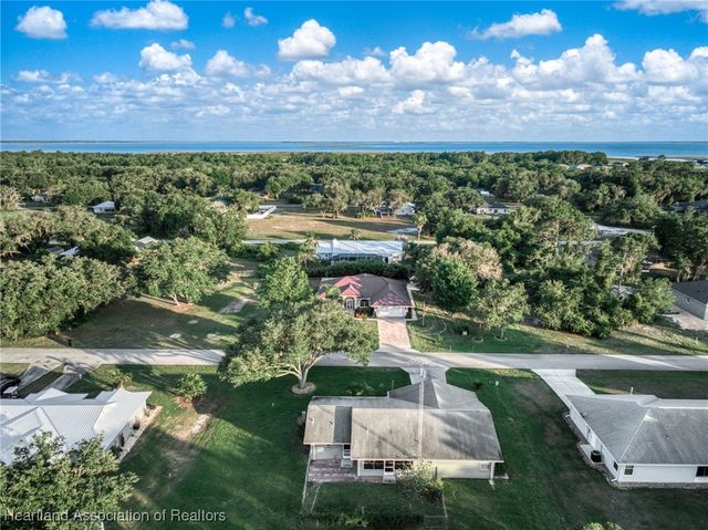5811 Twisted Oaks Drive, Sebring, FL 33876